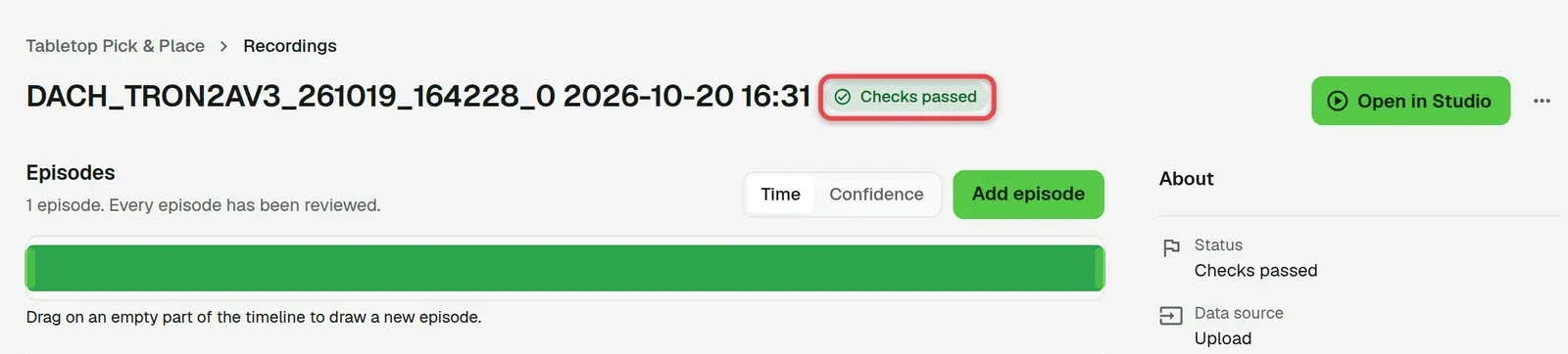 Recording page header with the status chip boxed
